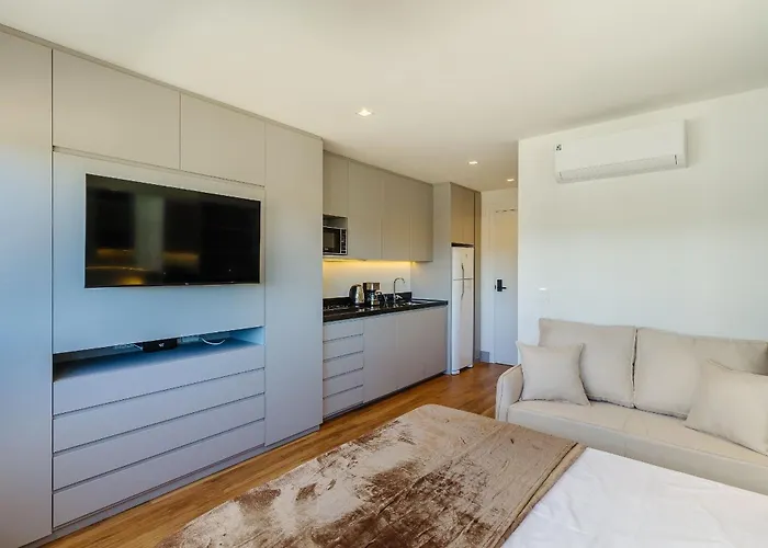 Apartamento Novíssimo: Go Carlos Gomes - Infra Estrutura E Vista Espetacular!